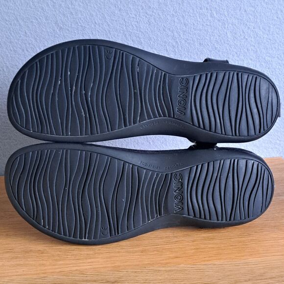 Vionic Paden Women’s Size 8 Black Patent T-Strap Ankle Strap Sandals - Picture 6 of 10